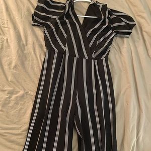 Woman’s Jumpsuit. Straight leg (legs slit)